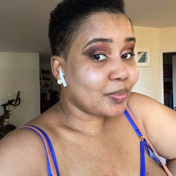 Meet your Posher, Kelly - Picture 1 of 1